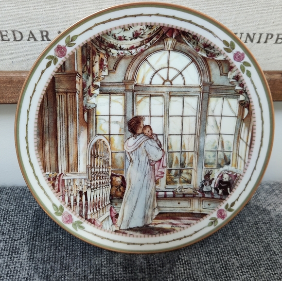 Trisha Romance ' Nursery Rhymes' Collector's Plate - Picture 3 of 7